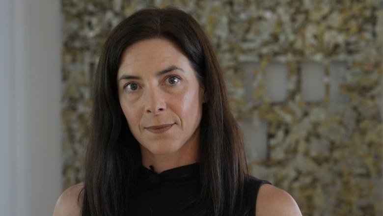 Leigh Tynan bought a rotary phone, without access to social media, for her teenage daughter.
